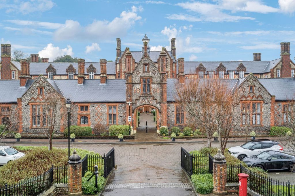Additional image 10 of 2 bed flat for saleWhielden Street, Amersham HP7