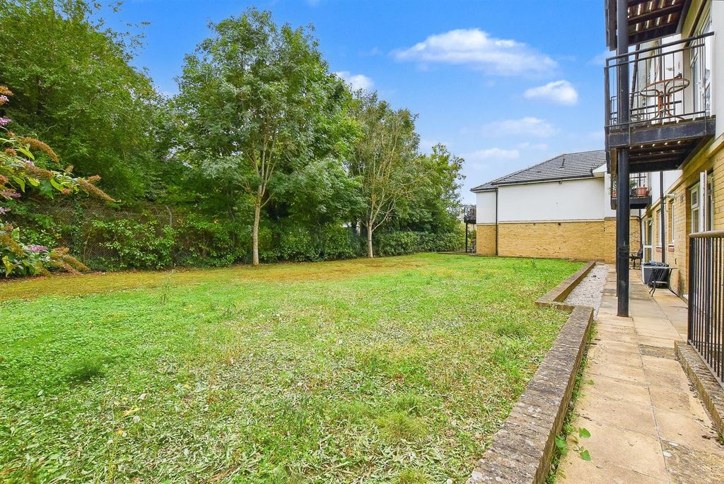 Additional image 11 of 2 bed flat for saleThe Gables, Friars View, Aylesford ME20