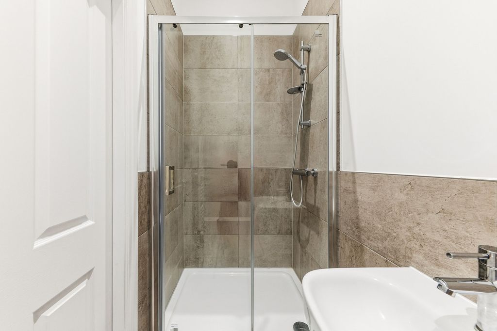Additional image 11 of 2 bed end terrace house for saleBobbin Row, Leeds LS12