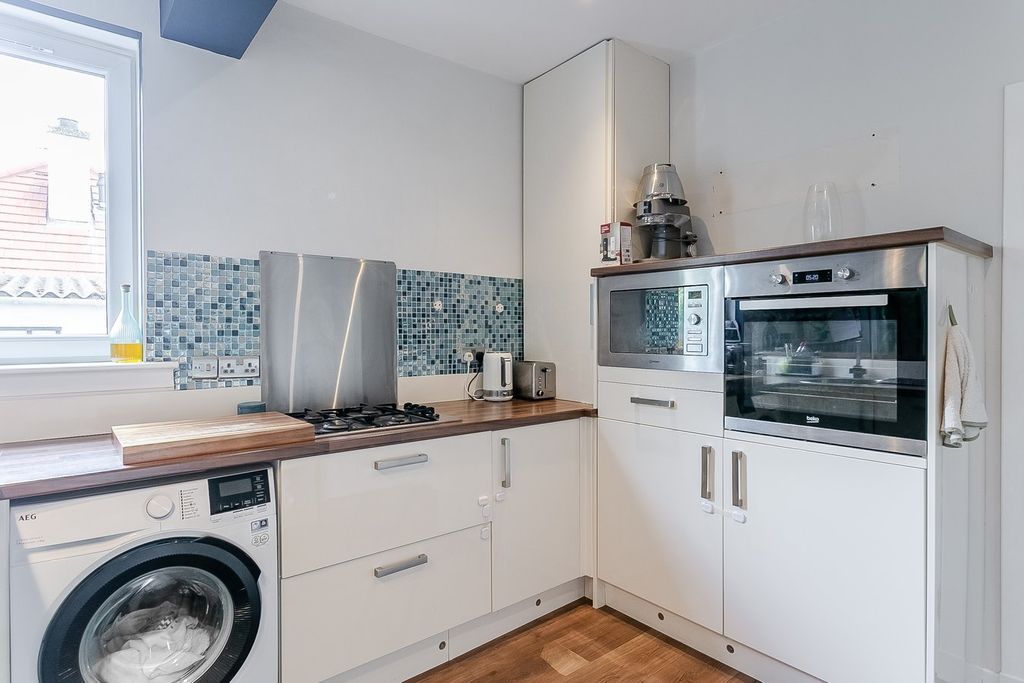 Additional image 6 of 3 bed semi-detached house for saleMoredun Park Gardens, Edinburgh EH17