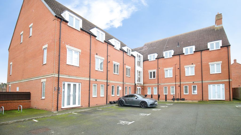 Additional image 16 of 2 bed flat for salePeterson Drive, Grimsby DN36