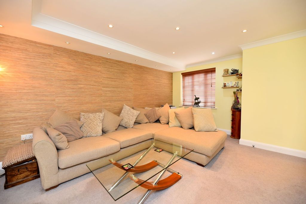 Additional image 8 of 4 bed semi-detached house for saleIvel Bury, Biggleswade SG18