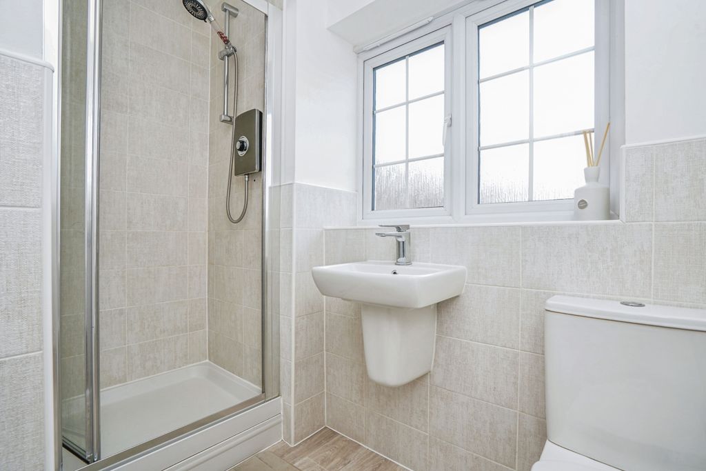 Additional image 9 of 3 bed semi-detached house for salePiebridge Way, Leeds LS12