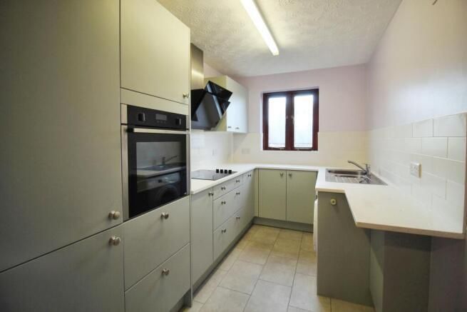 Additional image 2 of 2 bed flat for salePark View Court, Park View Road, Berkhamsted, Hertfordshire HP4