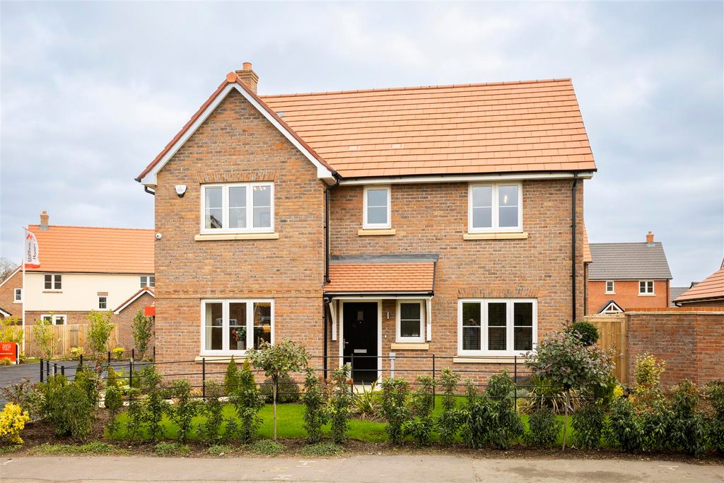Additional image 4 of 4 bed detached house for saleBuckenham Road, Attleborough NR17