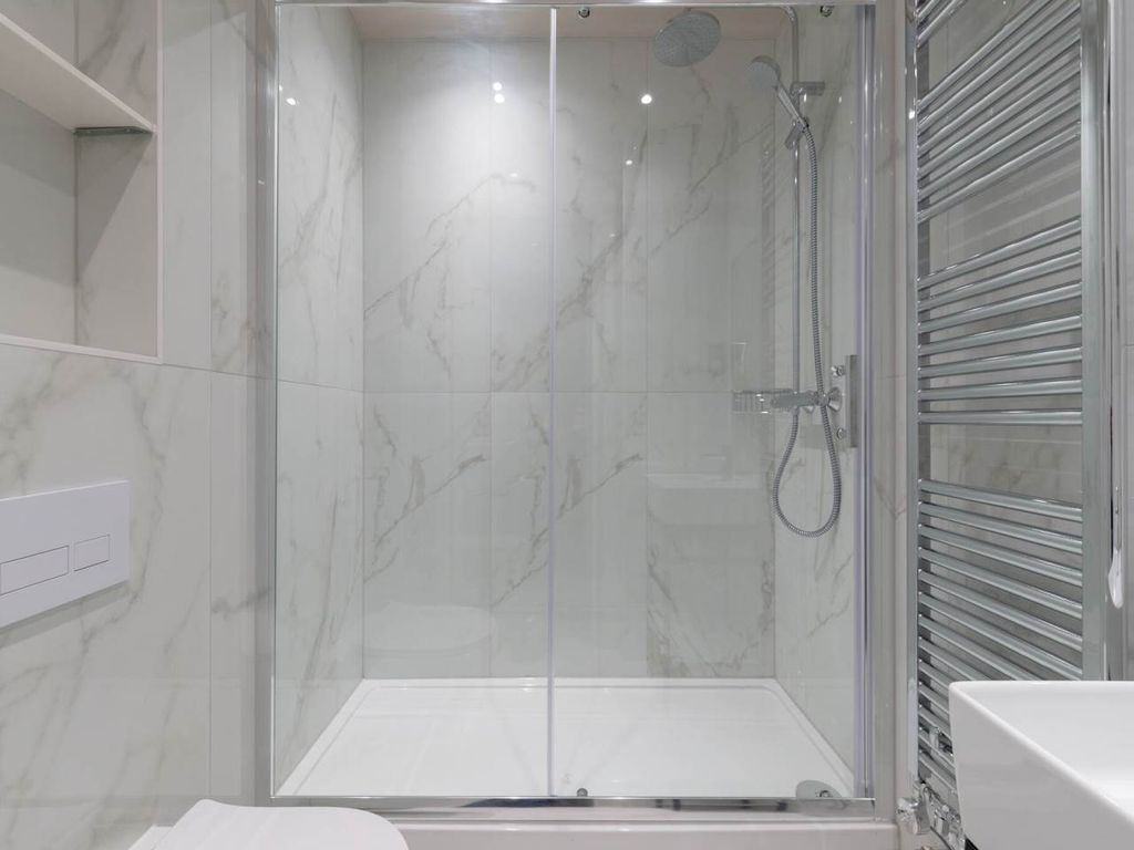 Additional image 18 of 2 bed flat for saleNorth Bank Street, Edinburgh EH1