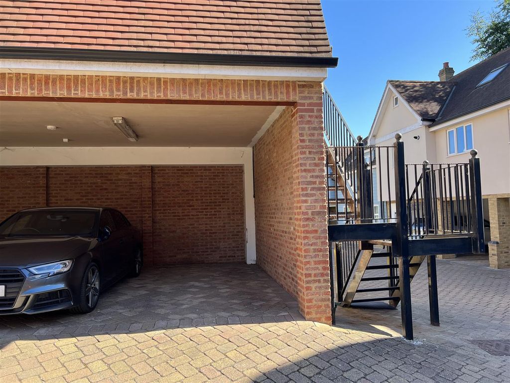 Additional image 2 of 2 bed flat for saleHigh Street, Billericay, Essex CM12