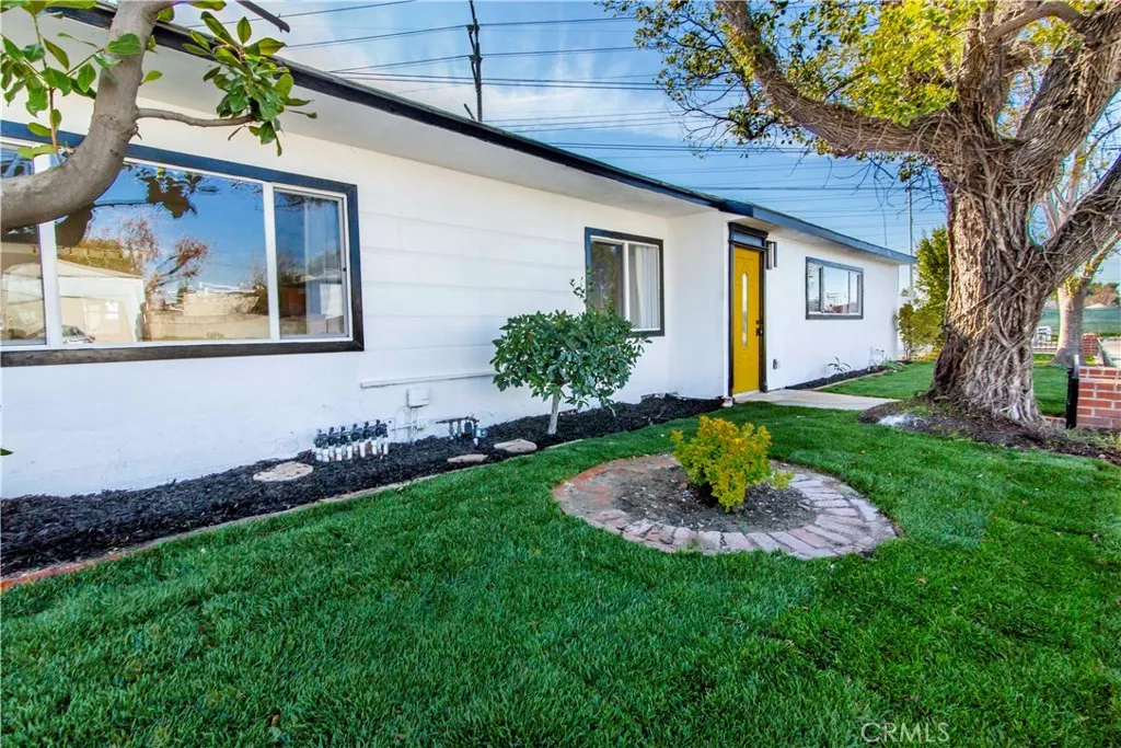 Additional image 9 of 10816 Calvert St, North Hollywood, CA 91606