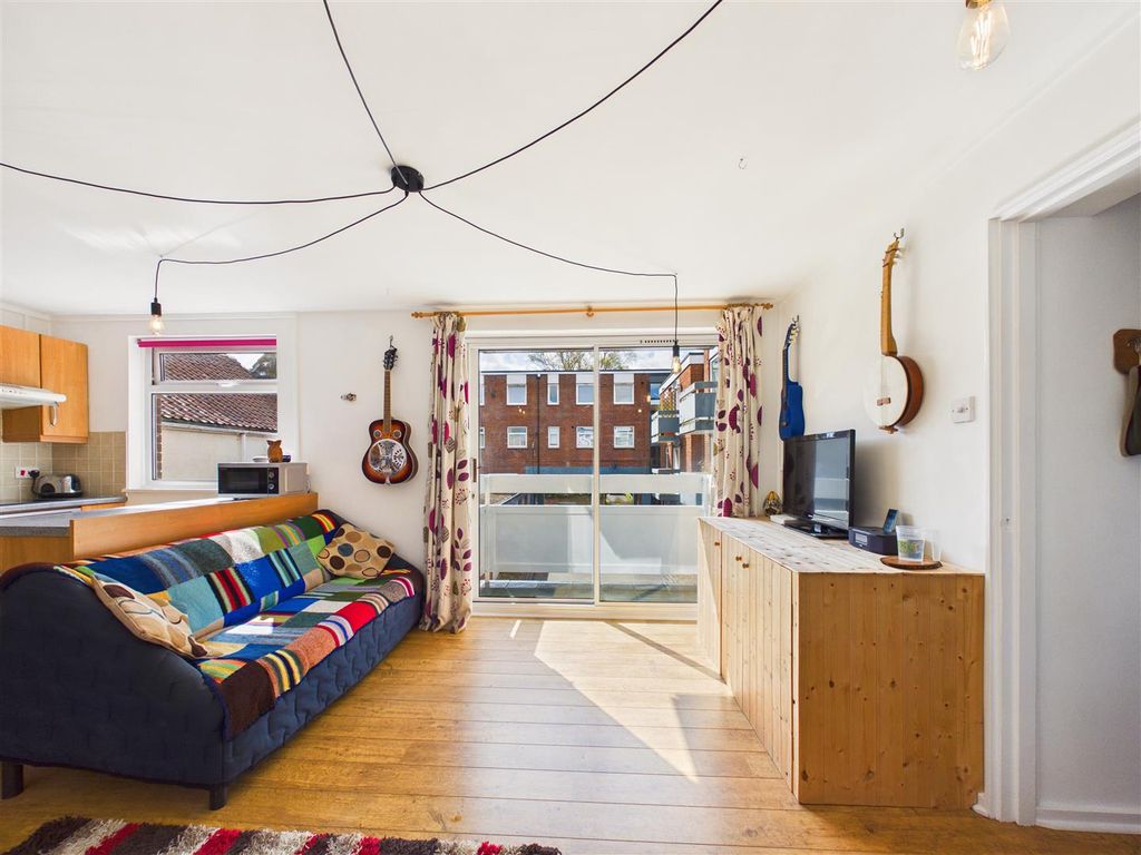 Additional image 3 of 1 bed flat for saleHighgate Court, Highgate, Beverley HU17