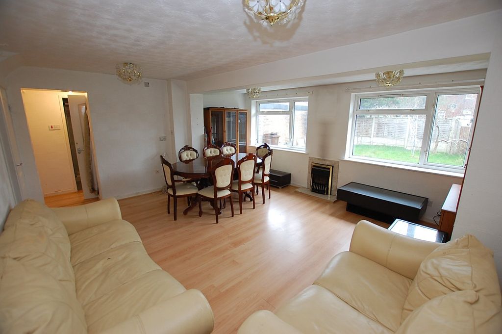 Additional image 3 of 5 bed semi-detached house for saleGlendon Crescent, Ashton-Under-Lyne, Greater Manchester OL6
