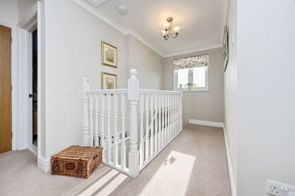 Additional image 16 of 4 bed detached house for saleMarroway, Weston Turville, Aylesbury HP22