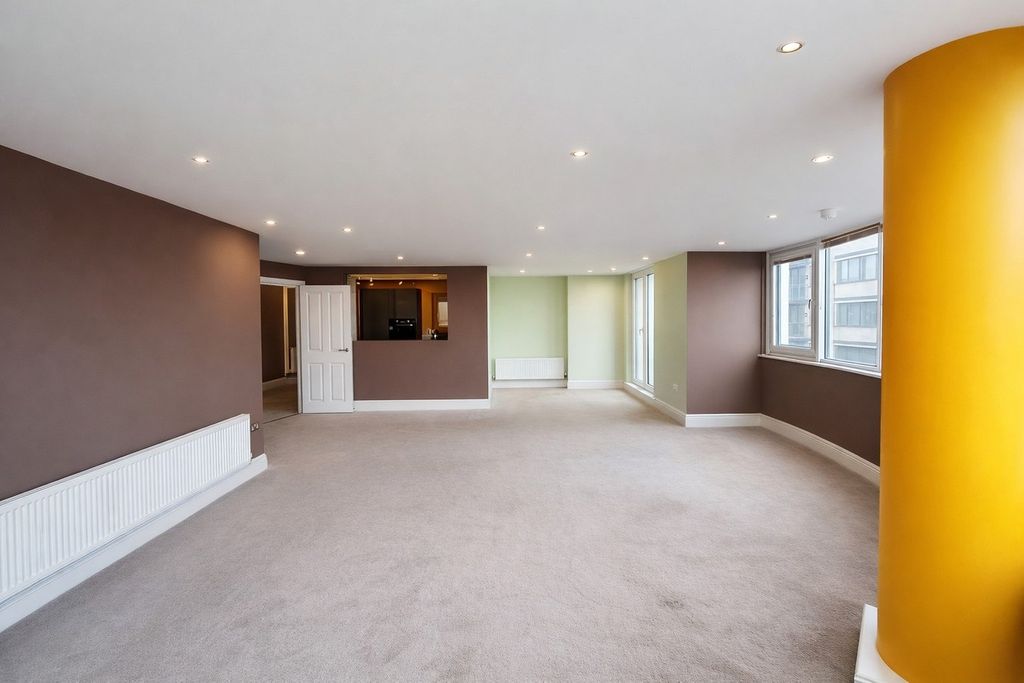 Additional image 10 of 3 bed flat for sale2 Egerton Road, Bexhill On Sea TN39