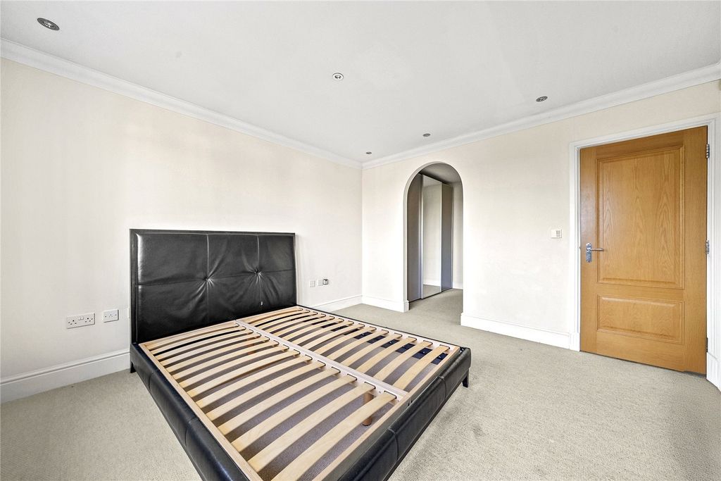Additional image 31 of 5 bed detached house for saleQuinta Drive, Barnet EN5