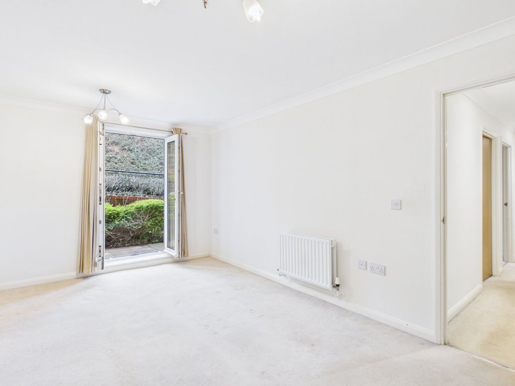 Additional image 11 of 2 bed flat for saleWhielden Street, Amersham, Buckinghamshire HP7