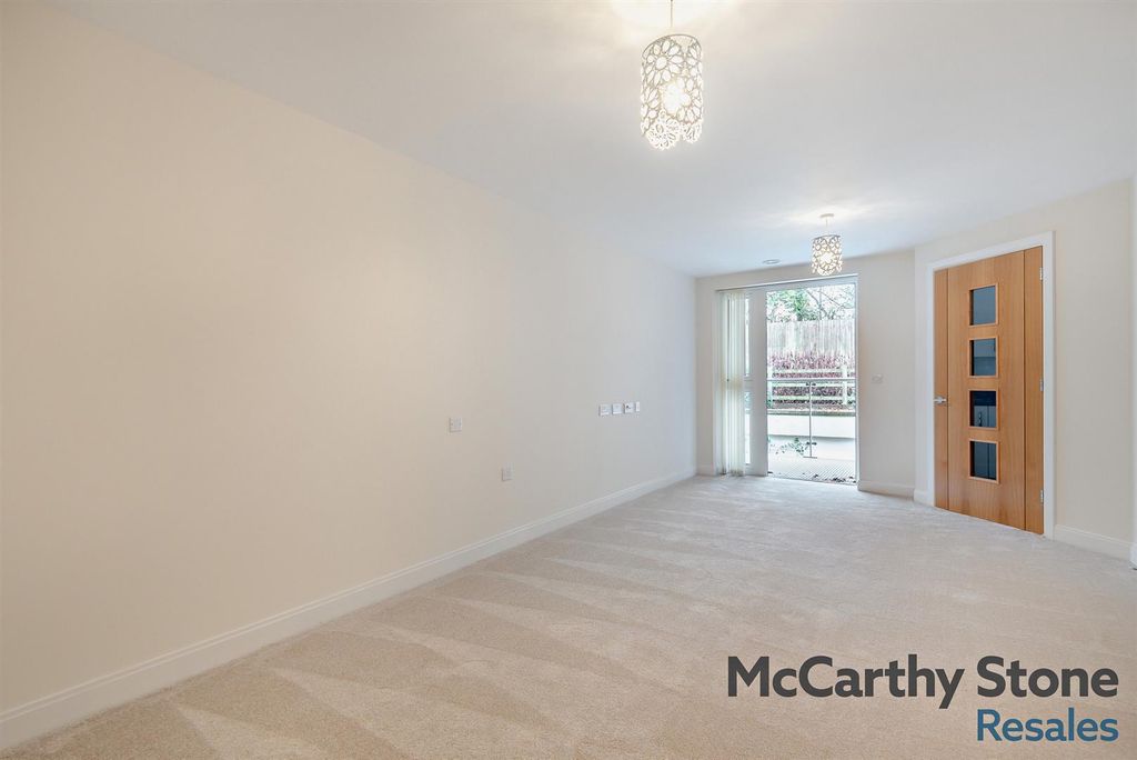 Additional image 2 of 1 bed flat for saleWayfarer Place, The Dean, Alresford SO24