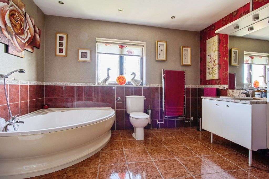 Additional image 15 of 4 bed detached house for saleTipsey Court, Mapplewell, Barnsley S75