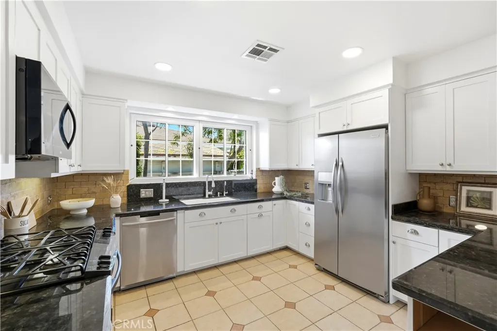 Additional image 63 of 8951 Collett Ave, North Hills, CA 91343