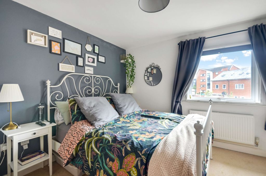 Additional image 12 of 2 bed flat for saleBlake Street, Aylesbury HP19