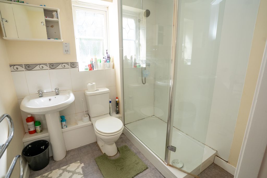 Additional image 8 of 2 bed flat for saleLinnets Park, Runcorn WA7