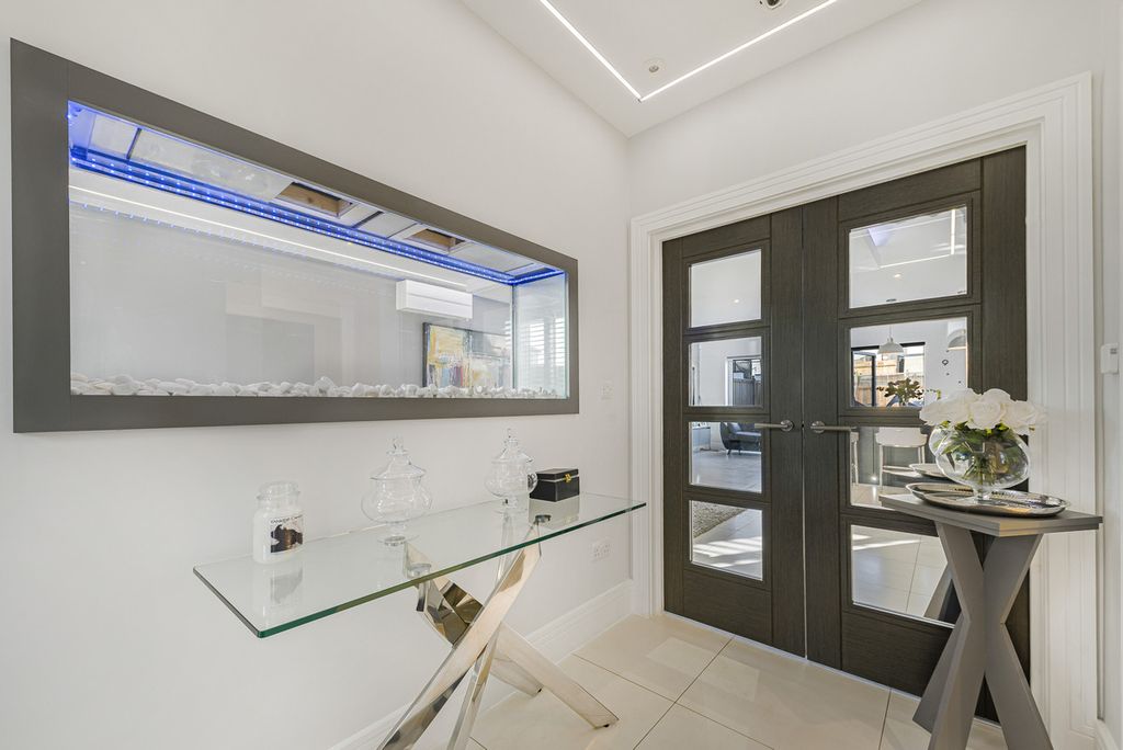 Additional image 22 of 4 bed semi-detached house for saleEdwin Close, Bexleyheath DA7