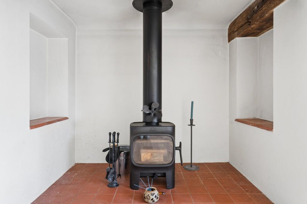 Additional image 6 of 3 bed terraced house for saleHigh Street, Old Amersham, Buckinghamshire HP7