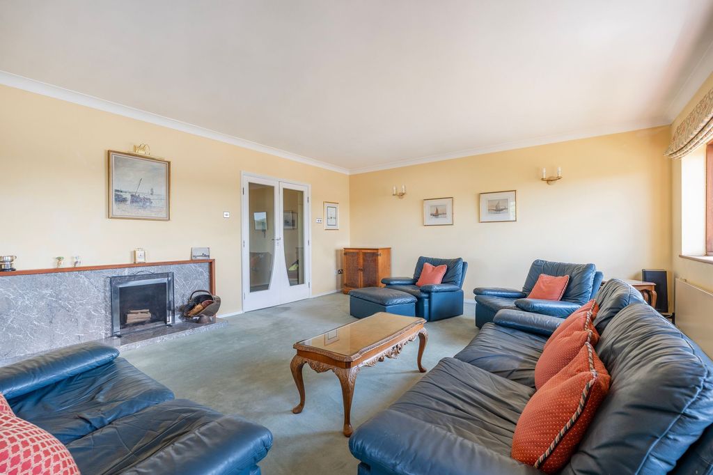 Additional image 10 of 3 bed flat for saleMaltsters Way, Oulton Broad NR32