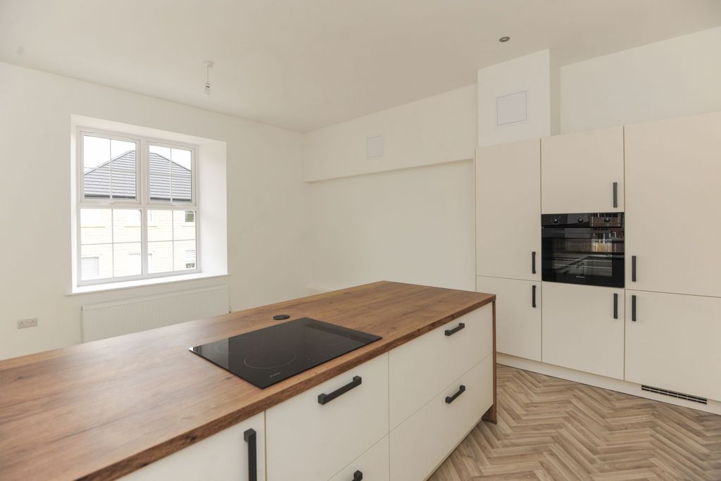 Additional image 10 of 2 bed flat for saleGratton Place, Chesterfield S41