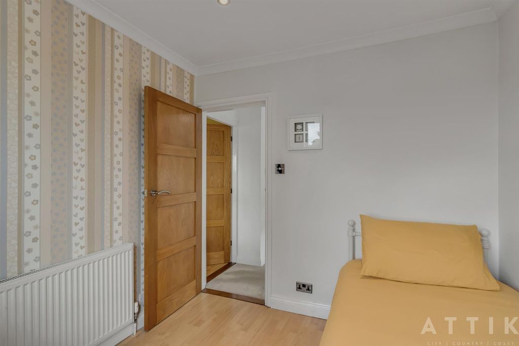 Additional image 31 of 4 bed semi-detached house for saleUpper Avenue, Halesworth IP19