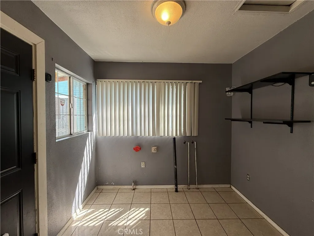 Additional image 59 of 407 E Street, Taft, CA 93268