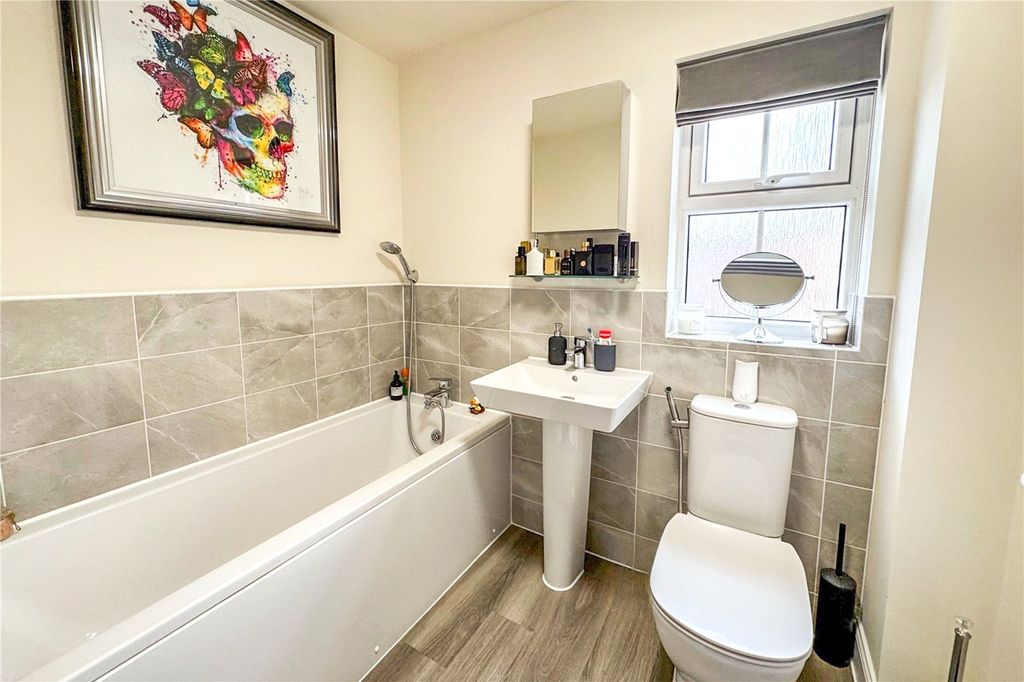 Additional image 17 of 4 bed detached house for saleMontgomery Avenue, Wellesley, Aldershot, Hampshire GU11