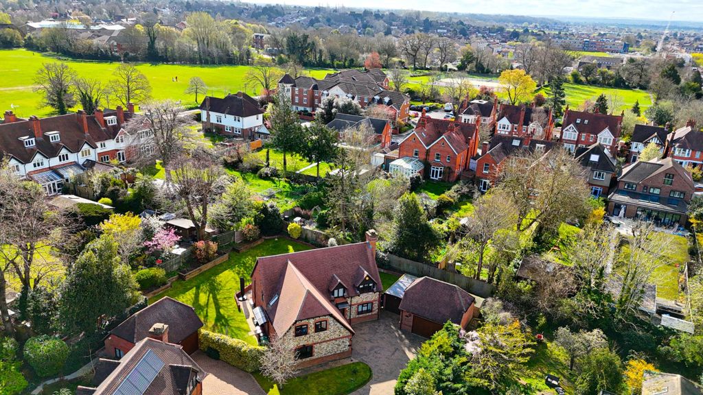 Additional image 21 of 5 bed detached house for saleVicarage Road, Reading, Berkshire RG2