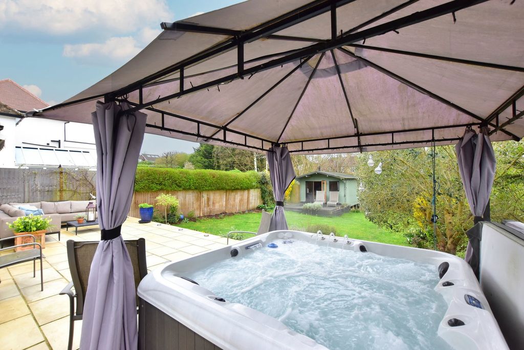 Additional image 23 of 4 bed semi-detached house for saleGallows Hill Lane, Abbots Langley WD5
