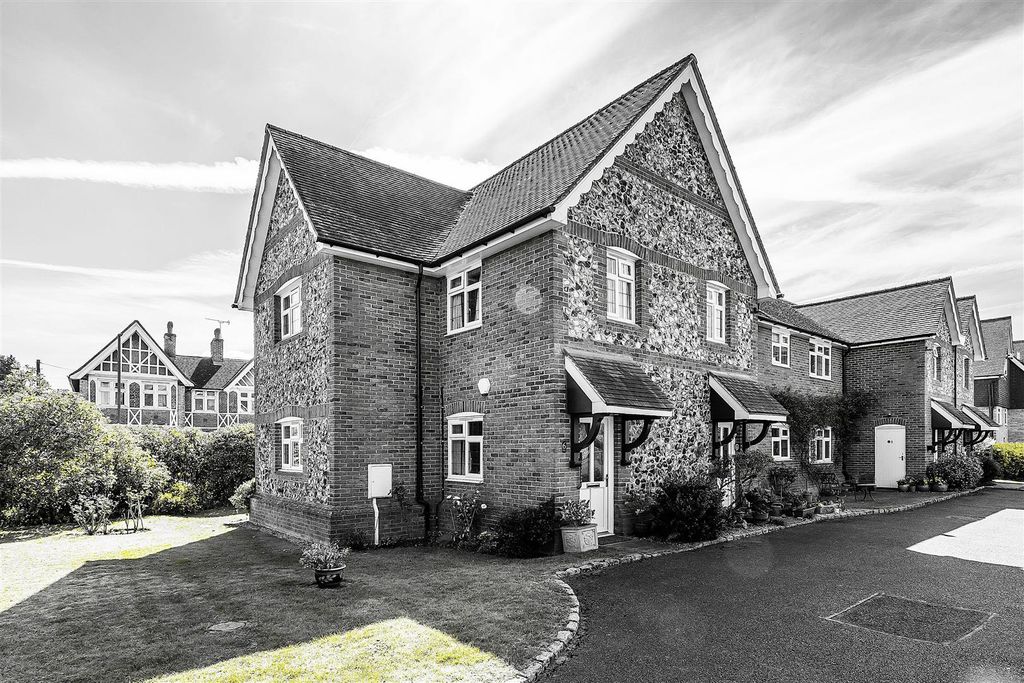 Additional image 24 of 2 bed flat for saleMarlborough Court, The Marld, Ashtead KT21