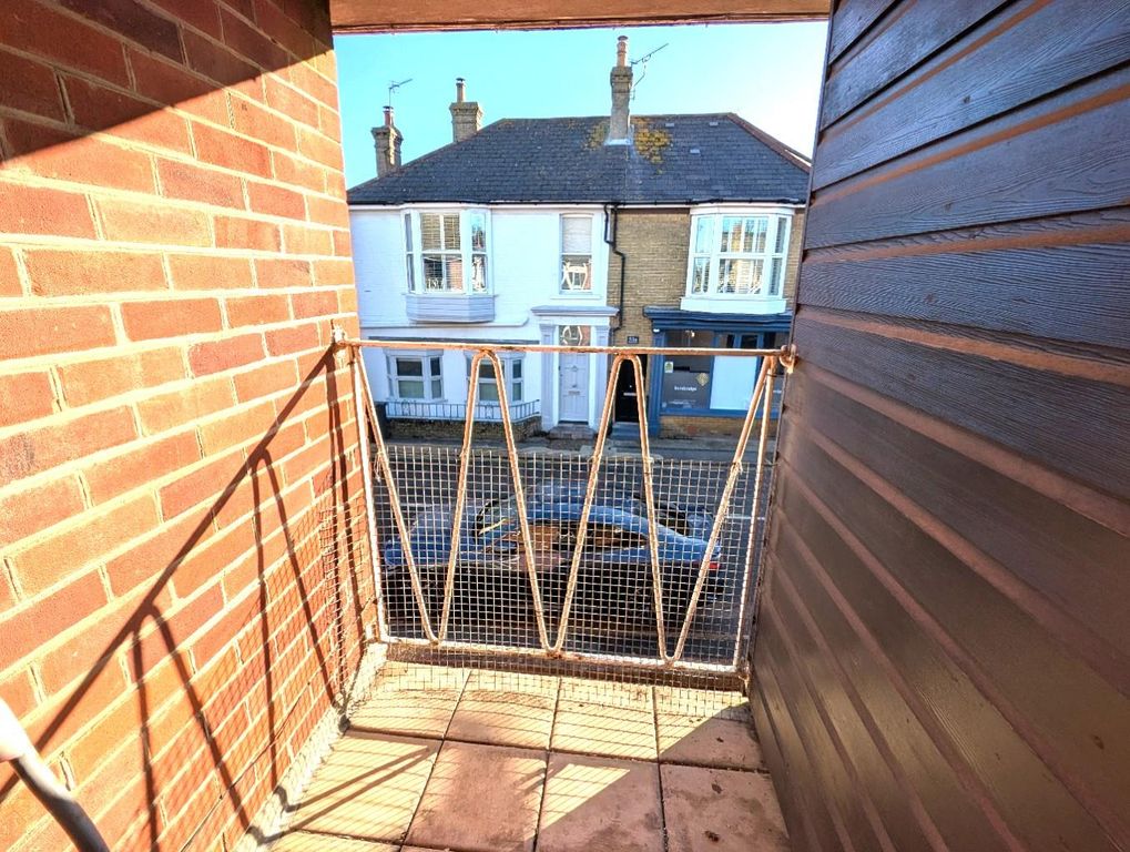 Additional image 8 of 2 bed flat for saleHigh Street, Bembridge PO35