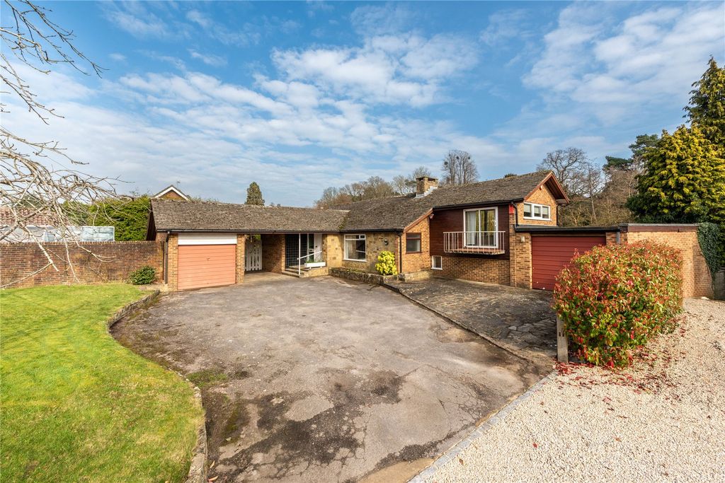 4 bed detached house for saleThe Street, Betchworth, Surrey RH3