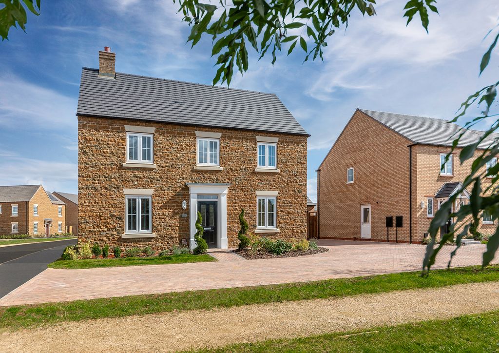 4 bed detached house for sale"Avondale" at White Post Road, Banbury OX15