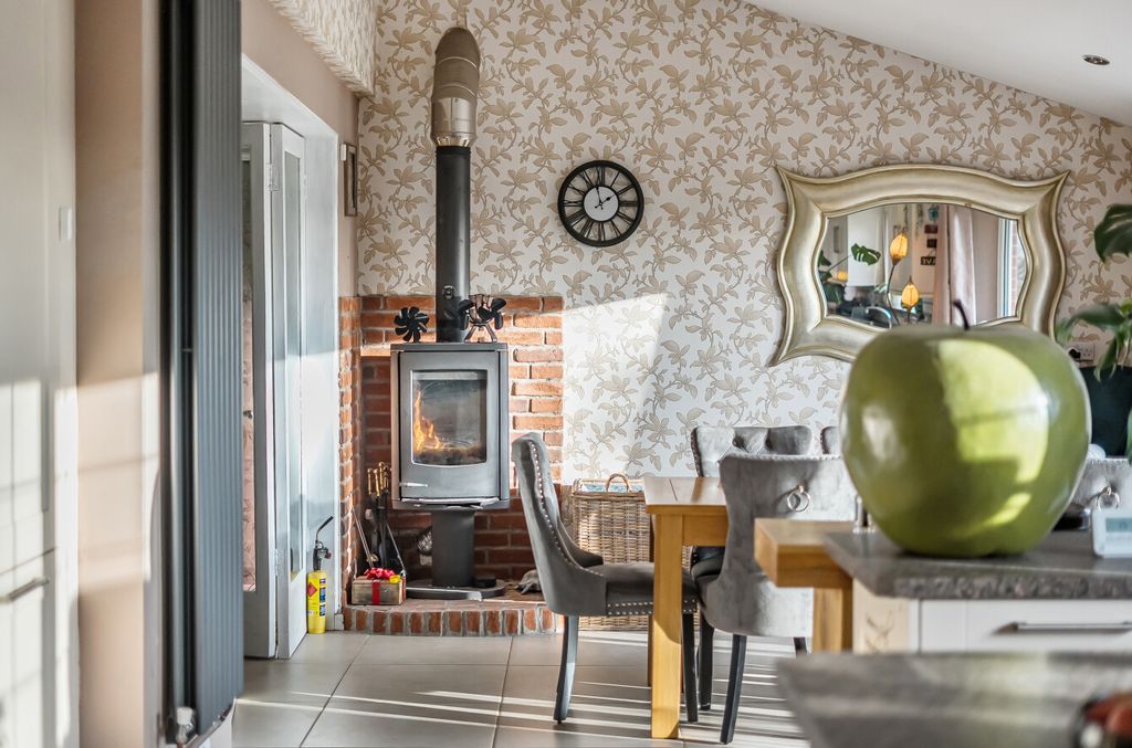 Additional image 5 of 4 bed detached house for saleBridge Road, Aldershot, Hampshire GU11