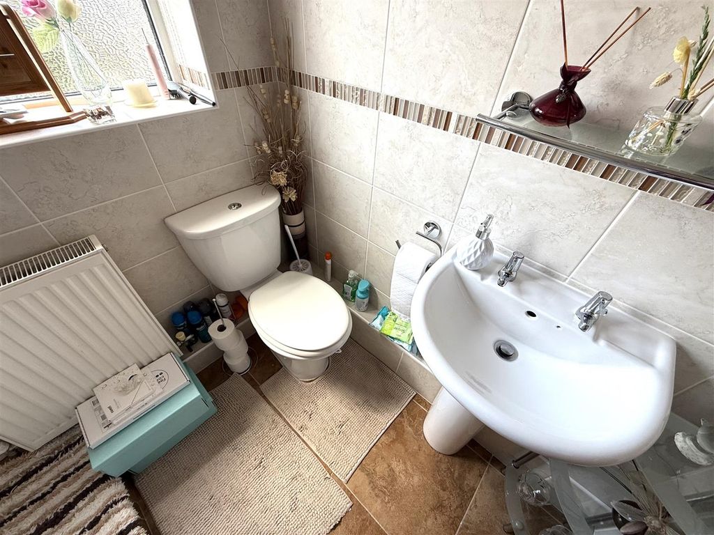 Additional image 12 of 2 bed flat for saleElm Avenue, Belper DE56