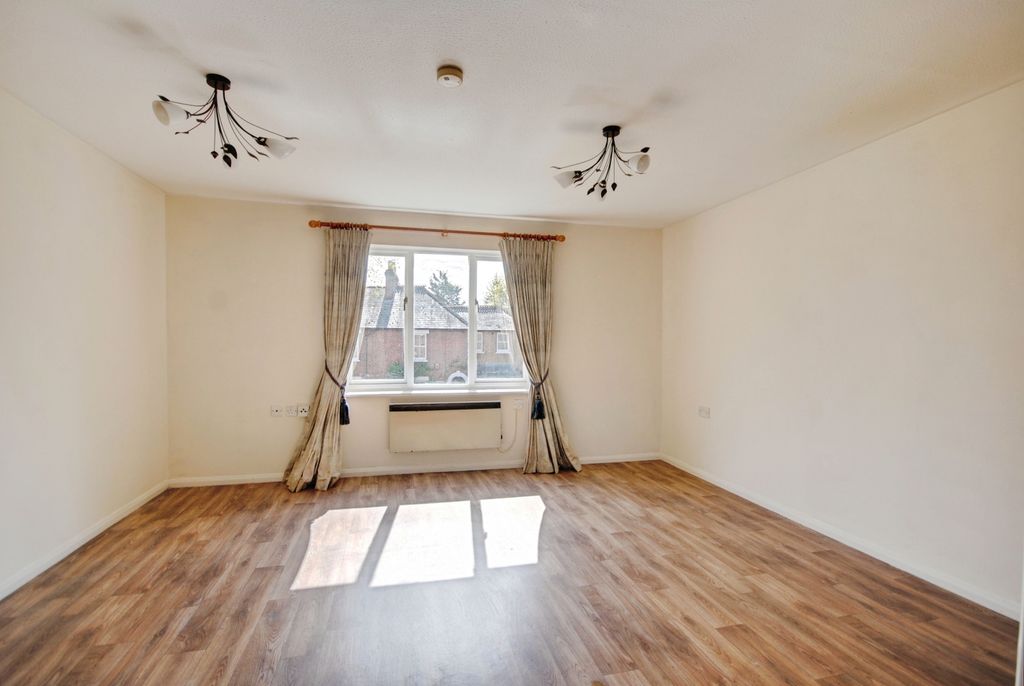 Additional image 2 of 1 bed flat for saleThe Grange, Abbots Langley WD5