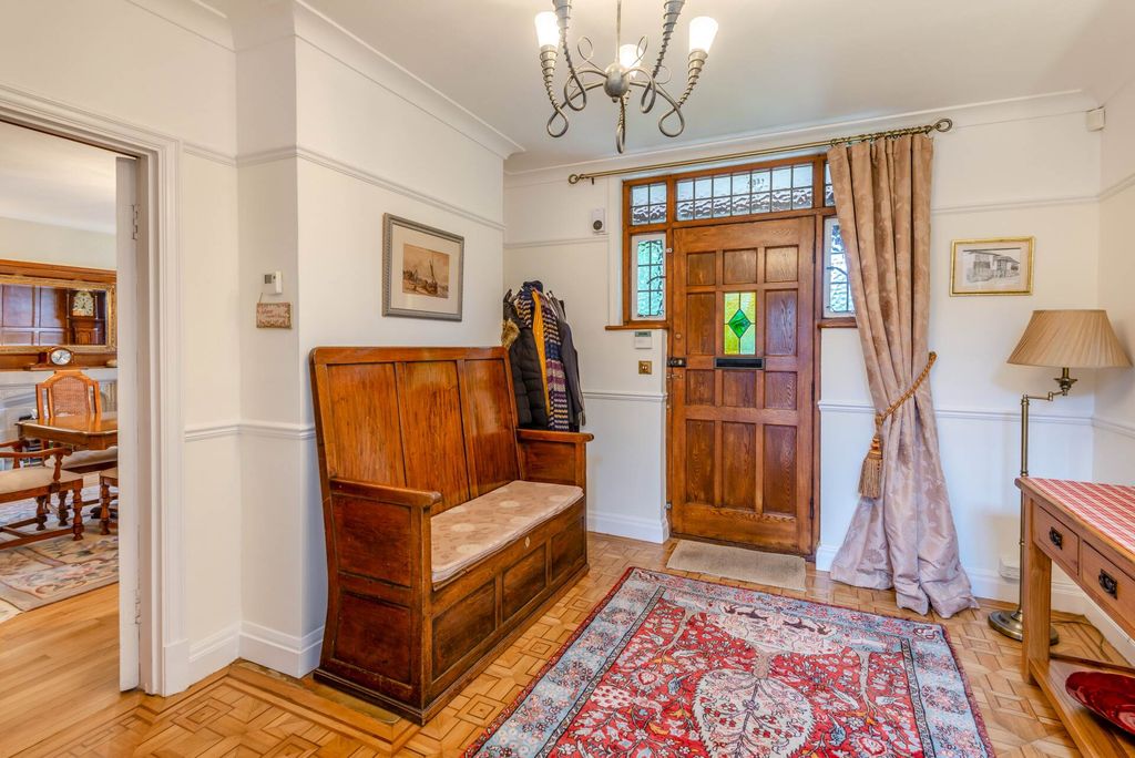 Additional image 6 of 6 bed detached house for saleNew Road, Weston Turville HP22