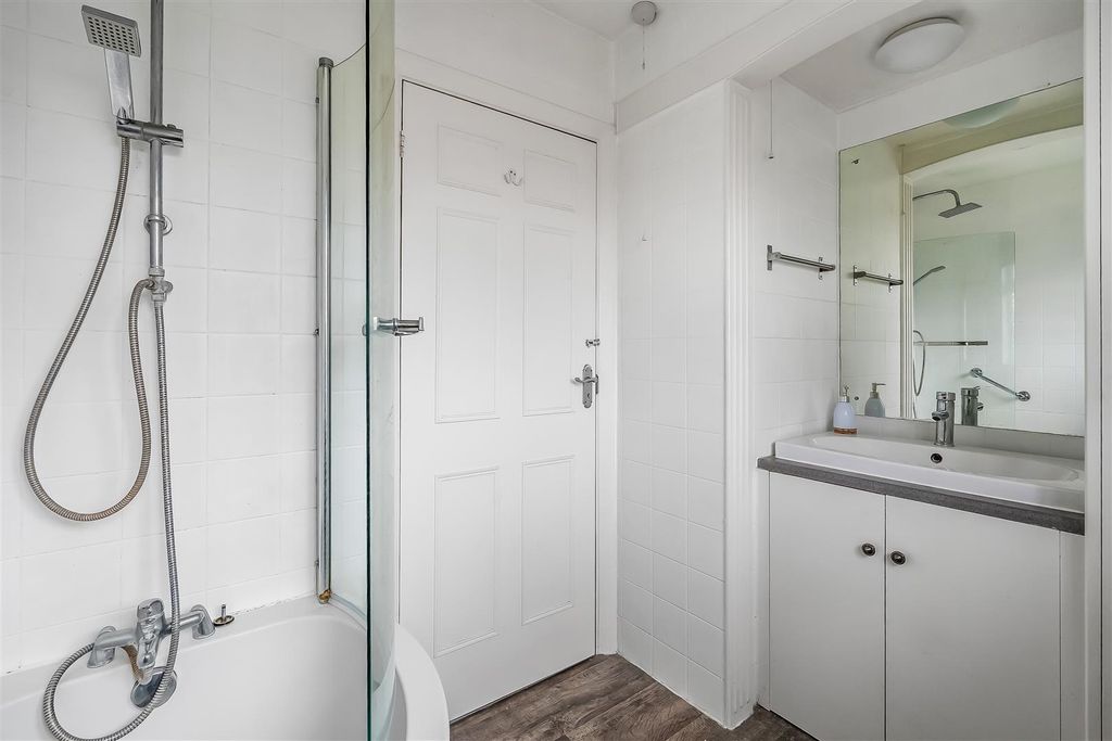 Additional image 25 of 3 bed property for saleGlebe Road, Ashtead KT21