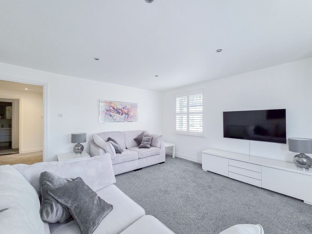 Additional image 6 of 2 bed flat for sale14 Alexandra House, St Helier JE2