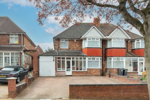 Radstock Avenue, Birmingham, West Midlands B36