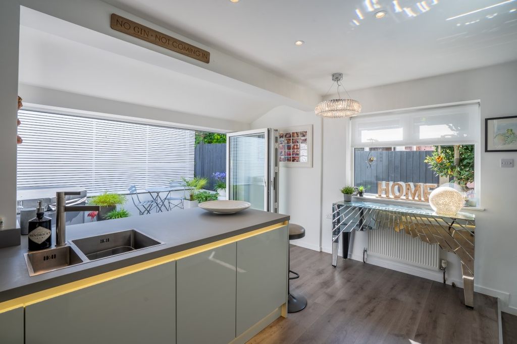 Additional image 3 of 3 bed town house for saleCliff Cottages, Puddingmoor, Beccles NR34