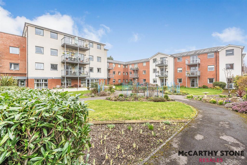 Additional image 23 of 2 bed flat for saleLady Susan Court, New Road, Basingstoke RG21
