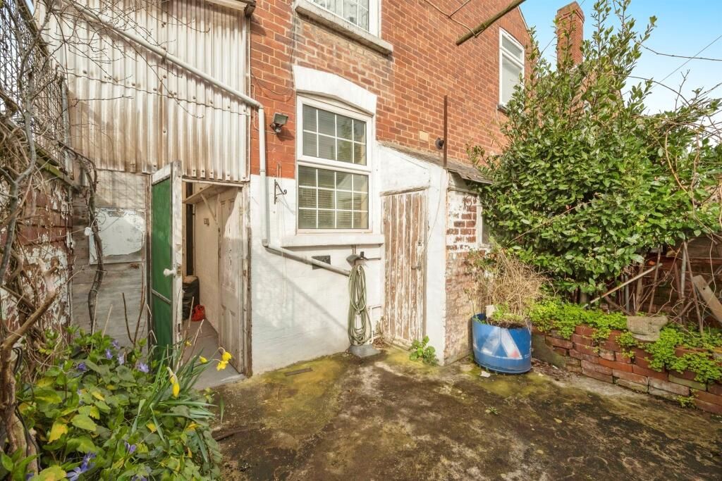 Additional image 14 of 4 bed end terrace house for saleRainton Road, Doncaster DN1
