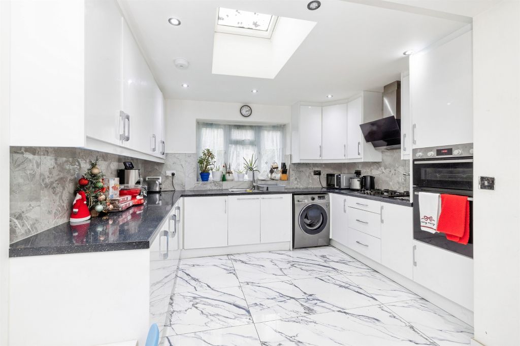 Additional image 14 of 3 bed terraced house for saleFairfield Avenue, Watford WD19