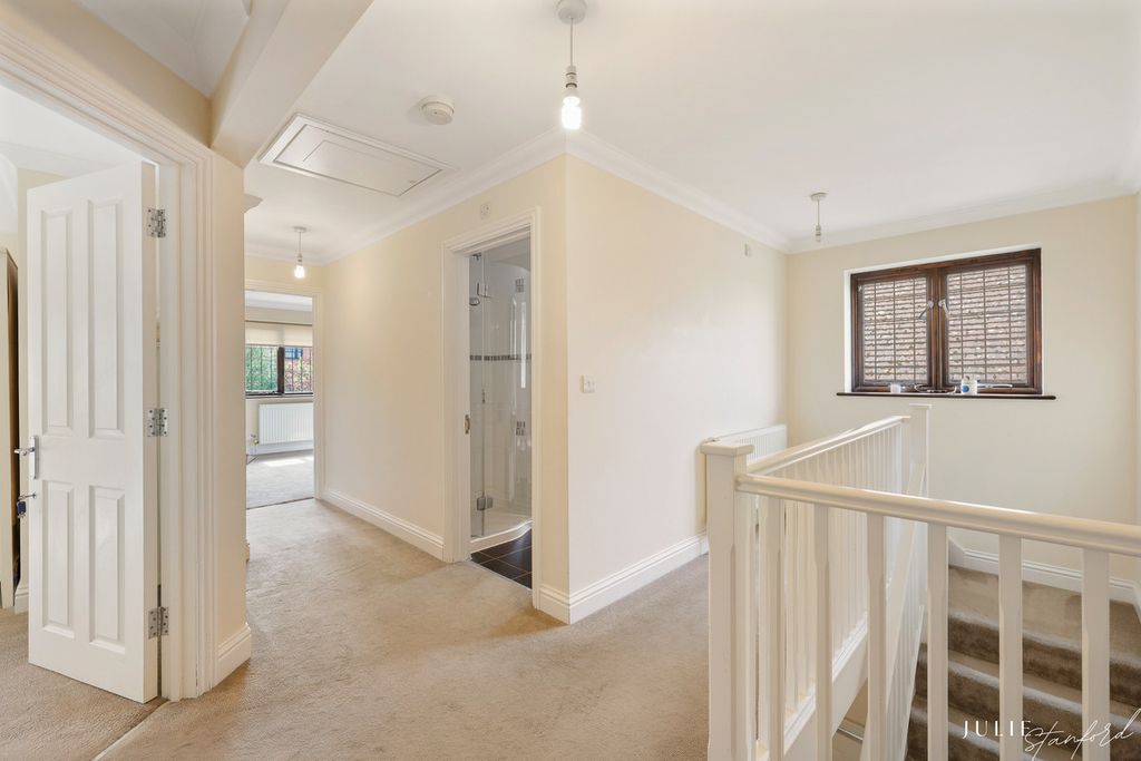 Additional image 22 of 6 bed detached house for saleLee Chapel Lane, Basildon SS16
