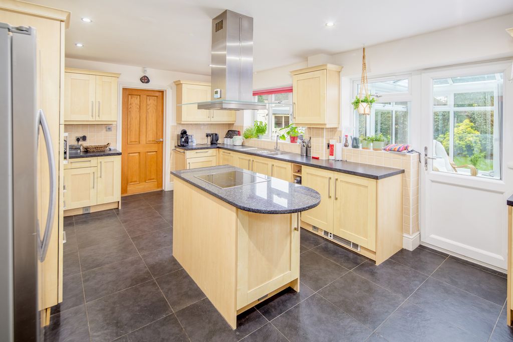 Additional image 12 of 4 bed detached house for saleFortescue Drive, Bicester OX26