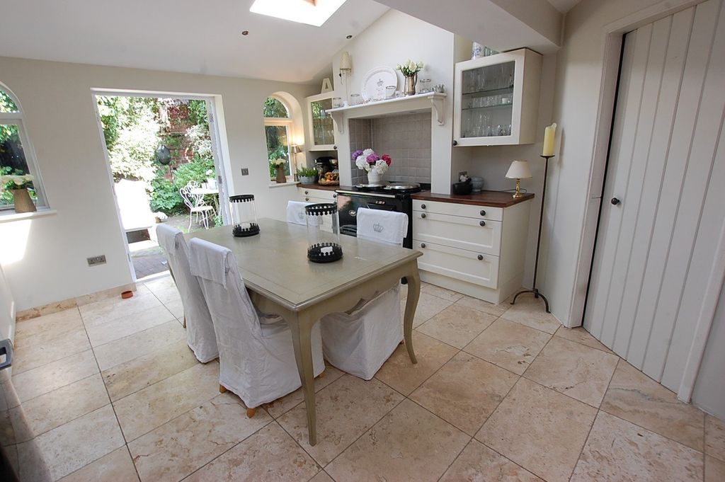 Additional image 15 of 4 bed end terrace house for saleKings Road, Ashton-Under-Lyne, Greater Manchester OL6